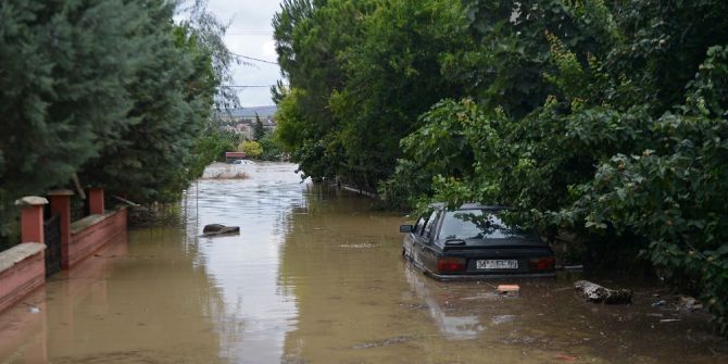 Silivri’de Evlerdeki Sular Tahliye Edilmeye Başlandı