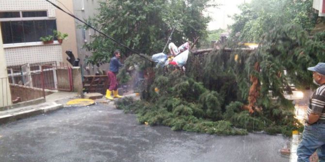 Kuvvetli Yağış Sonrası Eyüp’te Hummalı Çalışma