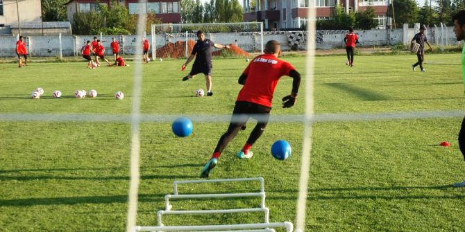 Van Büyükşehir Belediyespor Şampiyonluk Yolunda