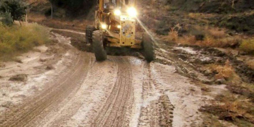 Manisa Büyükşehir’den Demirci’deki Yağış Sonrası Yoğun Çalışma