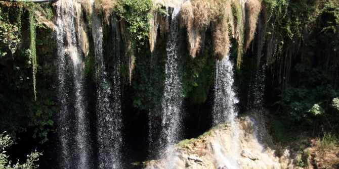 Kuruyan Düden Şelalesi Suya Kavuştu