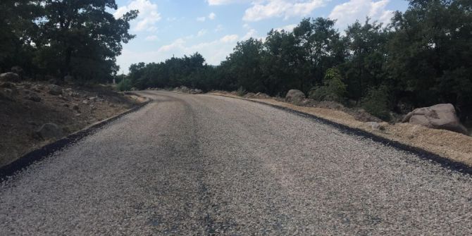 Selendi’nin Tavak Ve Pınarlar Yoluna Asfalt