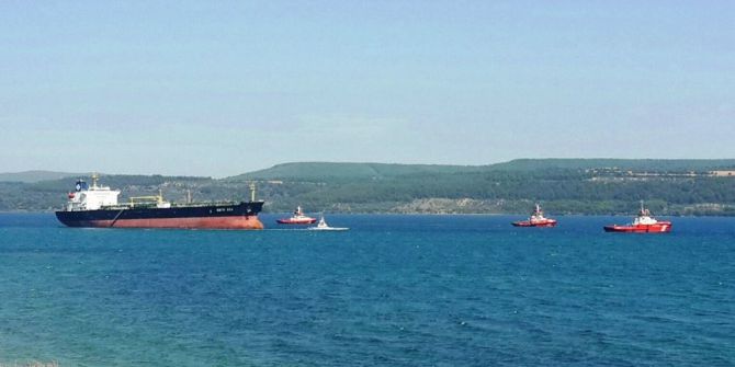 Çanakkale Boğazı’nda Karaya Oturan Tanker Kurtarıldı