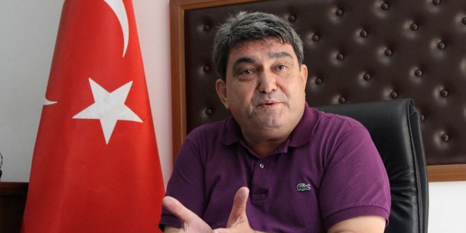 Mersin’de Prof. Karatay’a Domates Tepkisi Büyüyor