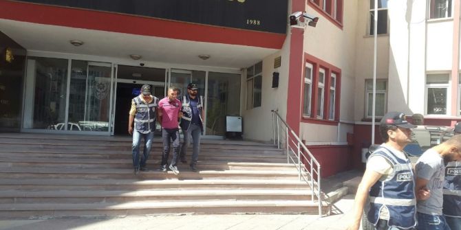 20 Bin Lira Değerinde Çaldıkları Malzemeleri 200 Tl’ye Sattılar