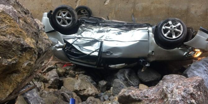 Zonguldak’ta Trafik Kazası: 20 Metreden Dereye Uçtu