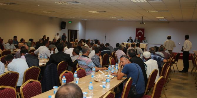 Vali Kamçı Sarız’da Muhtarlarla Buluştu