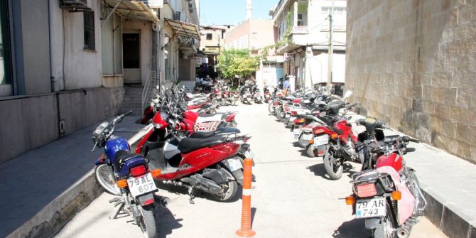 Park Ücreti Ödememek İsteyen Sürücüler, Sokakları Yürünmez Hale Getirdi
