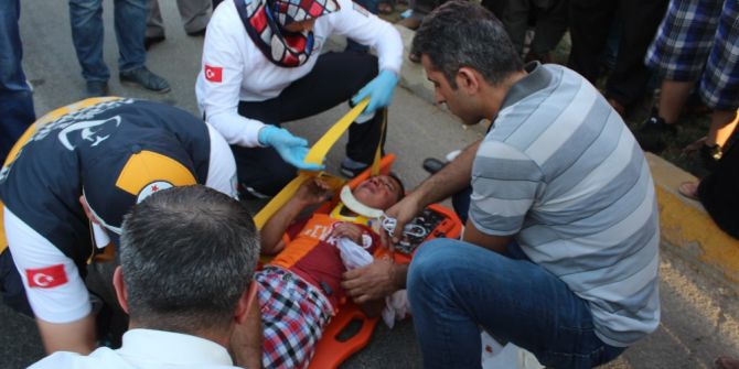 Yaya Geçidinden Bisikletle Geçen Küçük Çocuğa Otomobil Çarptı