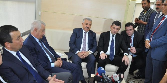 Asrın Projesinin İlk Yolcuları Bakan Arslan Ve Üç Ülkenin Yetkilileri Oldu