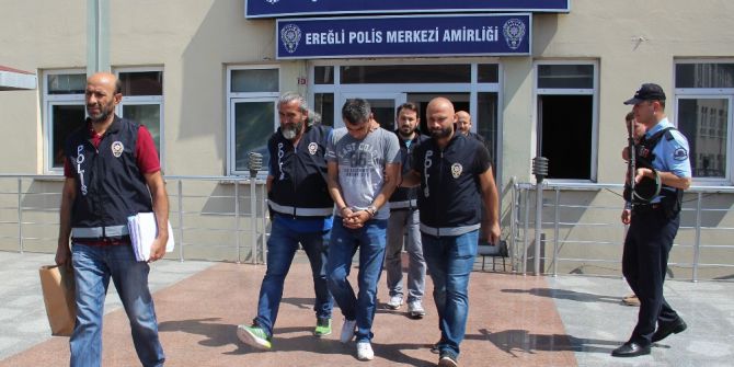 Eşinin Aracına Bomba Süsü Verilmiş Düzenek Yerleştiren Koca Tutuklandı