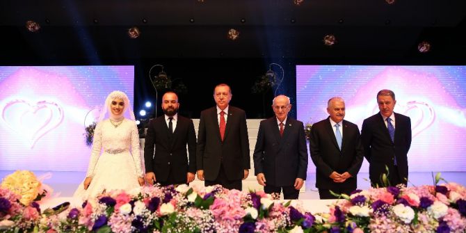 Devletin Zirvesi Nikah Töreninde Bir Araya Geldi