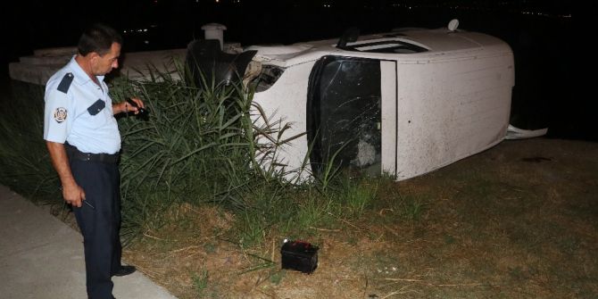 Aracıyla Takla Atan Sürücü, Olay Yerinden Kaçtı