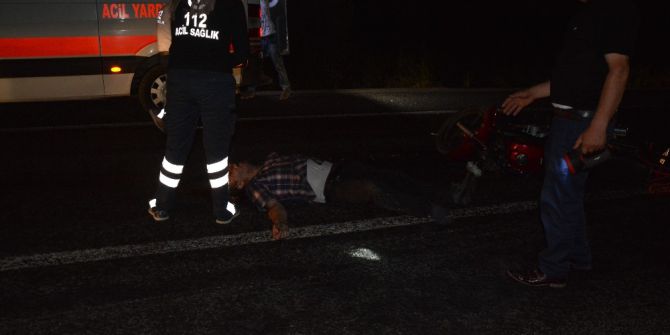 Takla Atarak Sürüklenen Motosikletin Sürücüsü Ağır Yaralandı