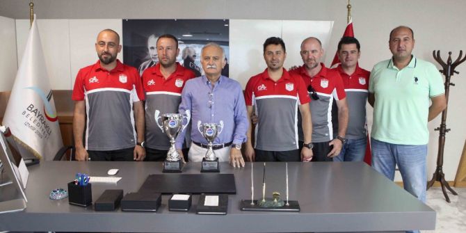 Bayraklı’dan Üç Sporcu Türkiye Şampiyonu Oldu