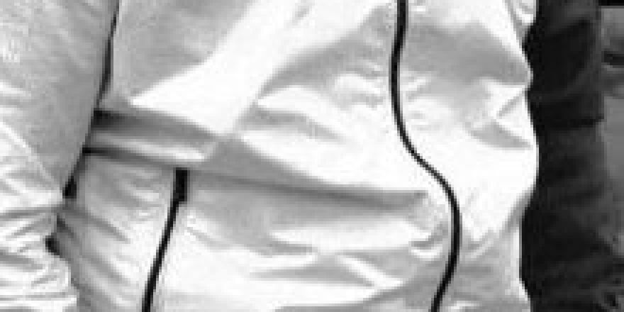 22 Yaşındaki Genç Okul Bahçesinde Ölü Bulundu