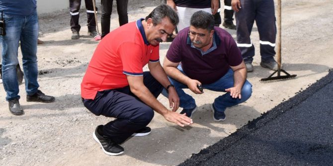 Çukurova’da Asfalt Çalışmaları Sürüyor