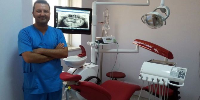 20’lik Diş Çürük Dişin Yerine Nakledildi