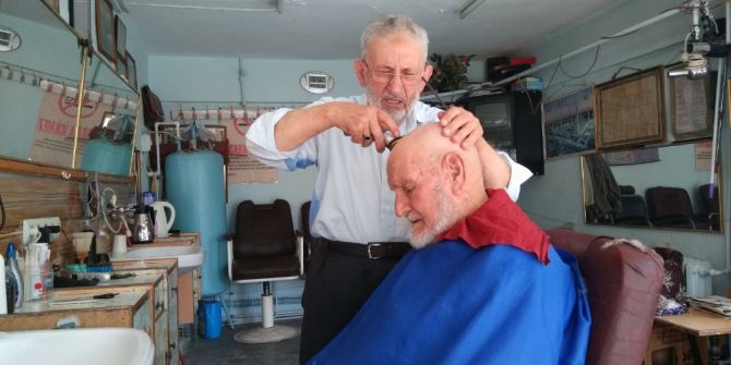 65 Yıldır Berberlik Yapıyor