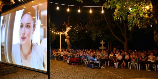 Kadıköy Parklarında Sinema Keyfi
