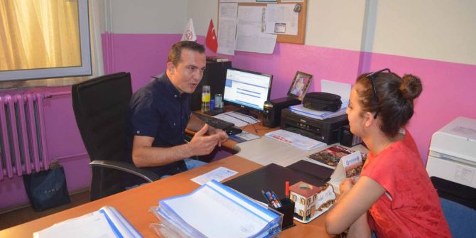 Kula’da Öğrenciler İçin Tercih Büroları Kuruldu