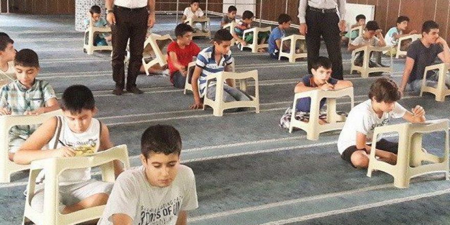 Kuran Kursu Öğrencileri Sınava Girdi