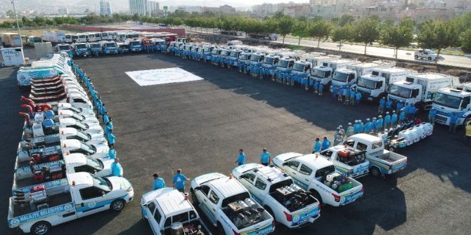 Şanlıurfa’nın En Büyük Temizlik Filosu Aralıksız İş Başında