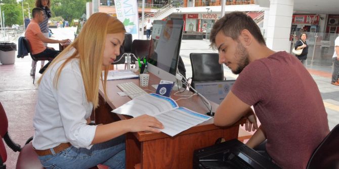 İzmit Belediyesi Öğrencilere Danışmanlık Hizmeti Veriyor