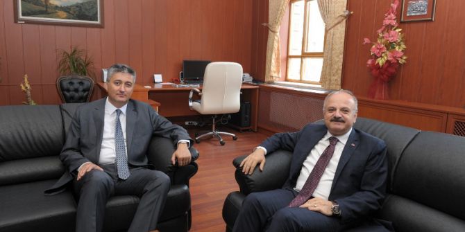 Vali Çakacak, İdare Mahkemesi Başkanı Özdemir’e İade-i Ziyarette Bulundu