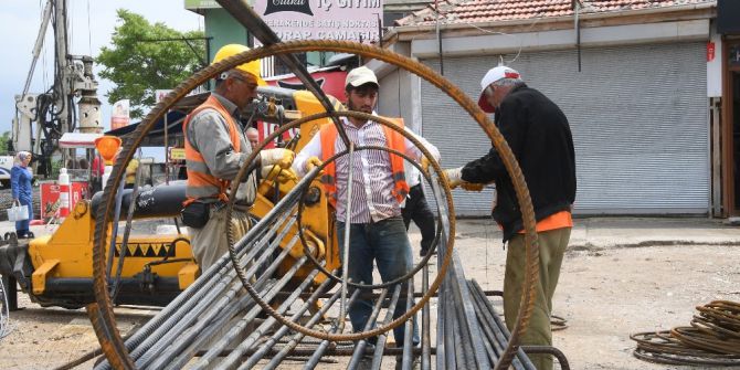 Bostancık’ta 4 Caddenin Kesişimine Köprülü Kavşak