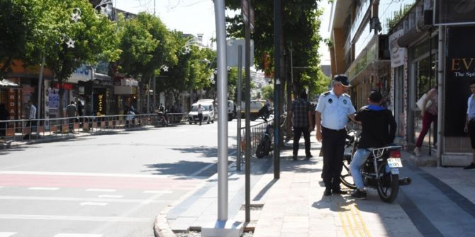 İstanbul Caddesinde Sıkı Denetim