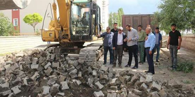 Kars Belediyesi Yol Çalışmalarına Başladı