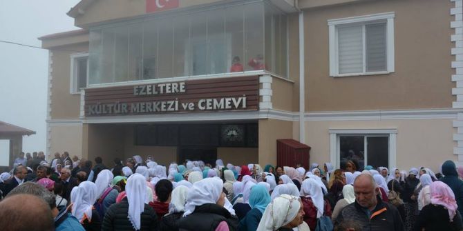 Motosiklet Kazasında Ölen Gençler Toprağa Verildi