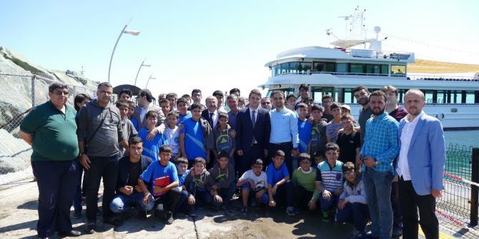 Başkan Gümrükçüoğlu Güneydoğulu Öğrencileri Ağırladı