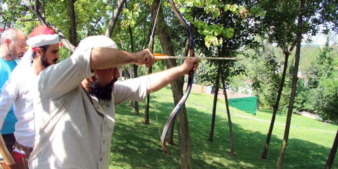 Ümraniye’de Kursiyerler Kabza Alma Töreniyle Usta Okçu Oldu