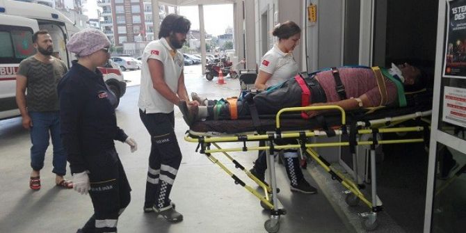 Pazara Giden Araç Uçurumdan Yuvarlandı 3 Yaralı