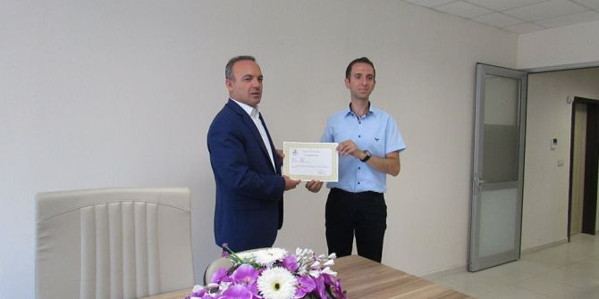 Burhaniye’de Kaymakam Öner, Başarılı Eğitimcileri Ödüllendirdi
