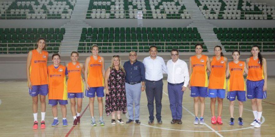 Bornova, Becker, İzsiad’dan Güçbirliği