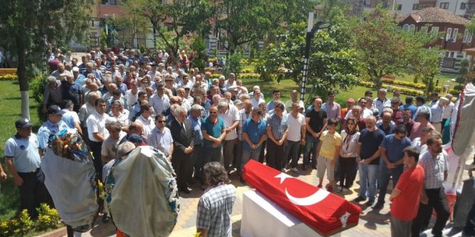 Cide’nin Eski Belediye Başkanı Son Yolculuğuna Uğurlandı