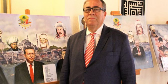 Eski Bakan’dan ‘Kahramanlar’ Sergisi