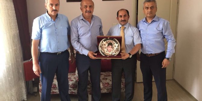 Kurum Müdürlerinden Şehit Ailelerine Ziyaret