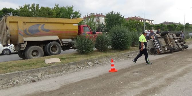 Hurdaya Dönen Araçtan Yaralı Kurtuldu