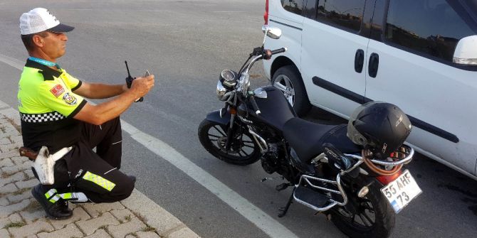 Samsun’da Kamyonet İle Motosiklet Çarpıştı: 2 Yaralı