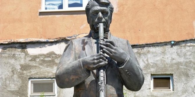 Klarnet Üstadı Hasan Gizlenci’nin Heykeli Yapıldı