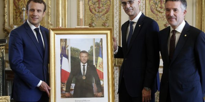 Fransa’da Macron’un Portresi Polemiği