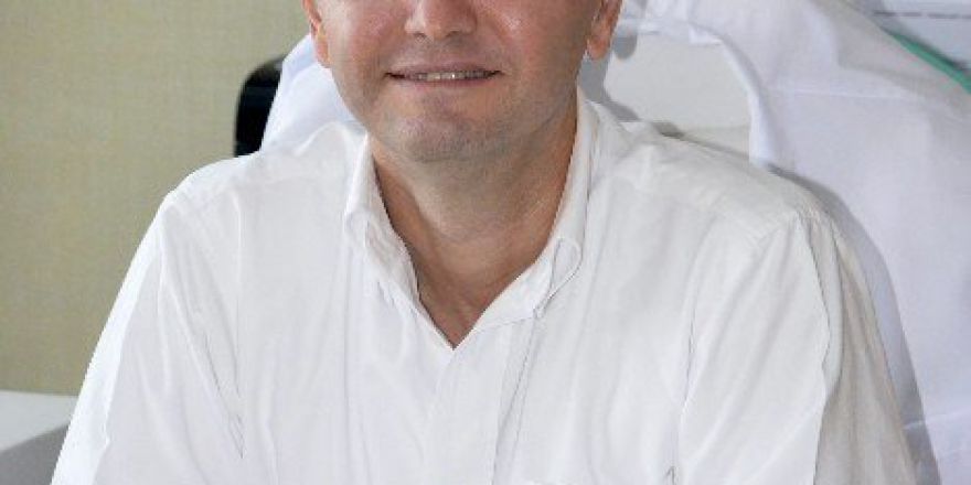 Dr. Bilkay, Erkeklerin Saç Dökülmesinin Nedenlerini Açıkladı