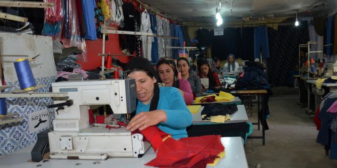 Tandır Evini Tekstil Atölyesine Çevirdi