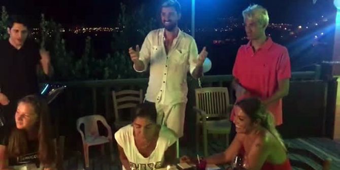 İdo Tatlıses Ve Derya Tuna Depreme Doğum Günü Kutlarken Yakalandı