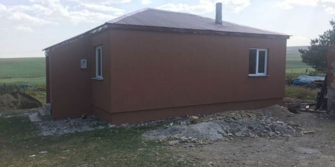 Susuz’da Yaptırılan Evler Hak Sahiplerine Teslim Edildi