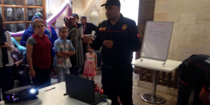 Meslek Edindirme Merkezindeki Bayanlara Yangın Eğitimi